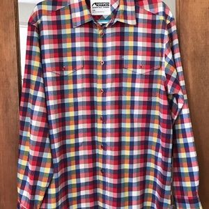 NWOT Men’s Mountain Khakis Plaid Button Down Shirt Size Large